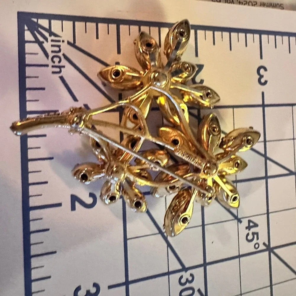 Vintage Vendome Brooch Flower Gold Tone & Rhinestones Flower Pin 3 In BEAUTY
